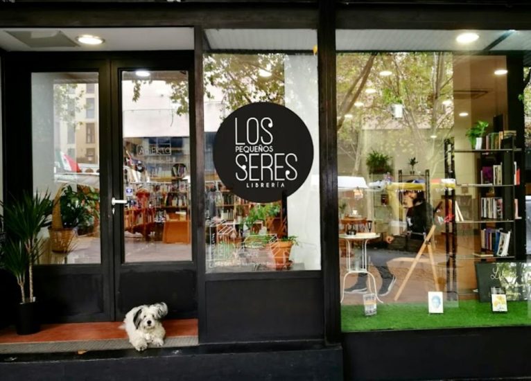 Libreria los pequeños seres (4)