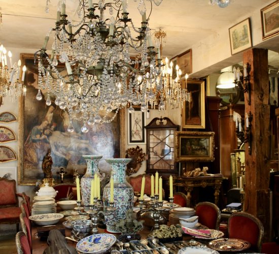 Palacios Antiques (1)