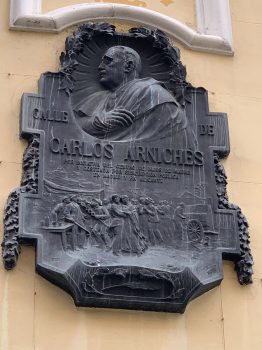 lapida carlos arniches